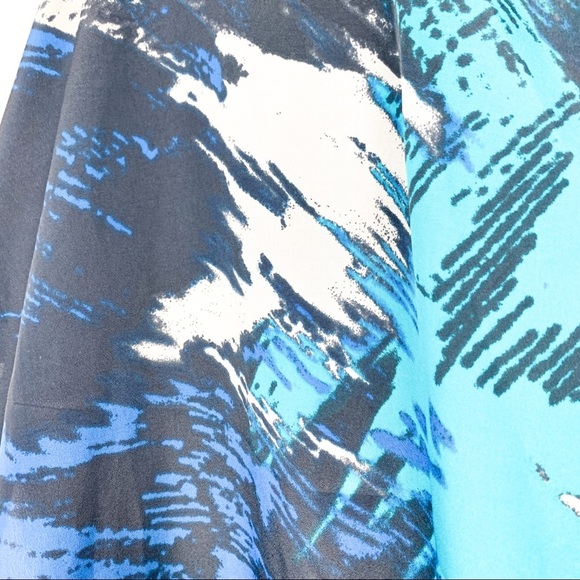 Calvin Klein Short Sleeve Patterned Blue Top - Picture 9 of 10